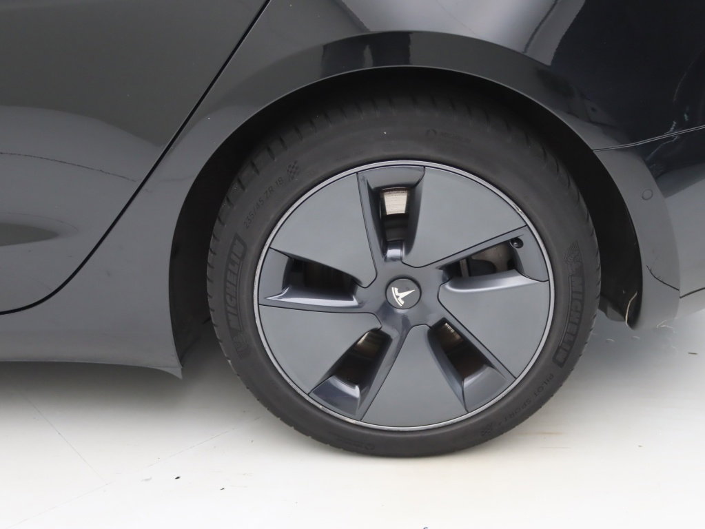 Tesla Model 3 Standard Plus RWD 19
