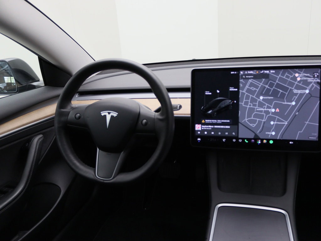Tesla Model 3 Standard Plus RWD 15
