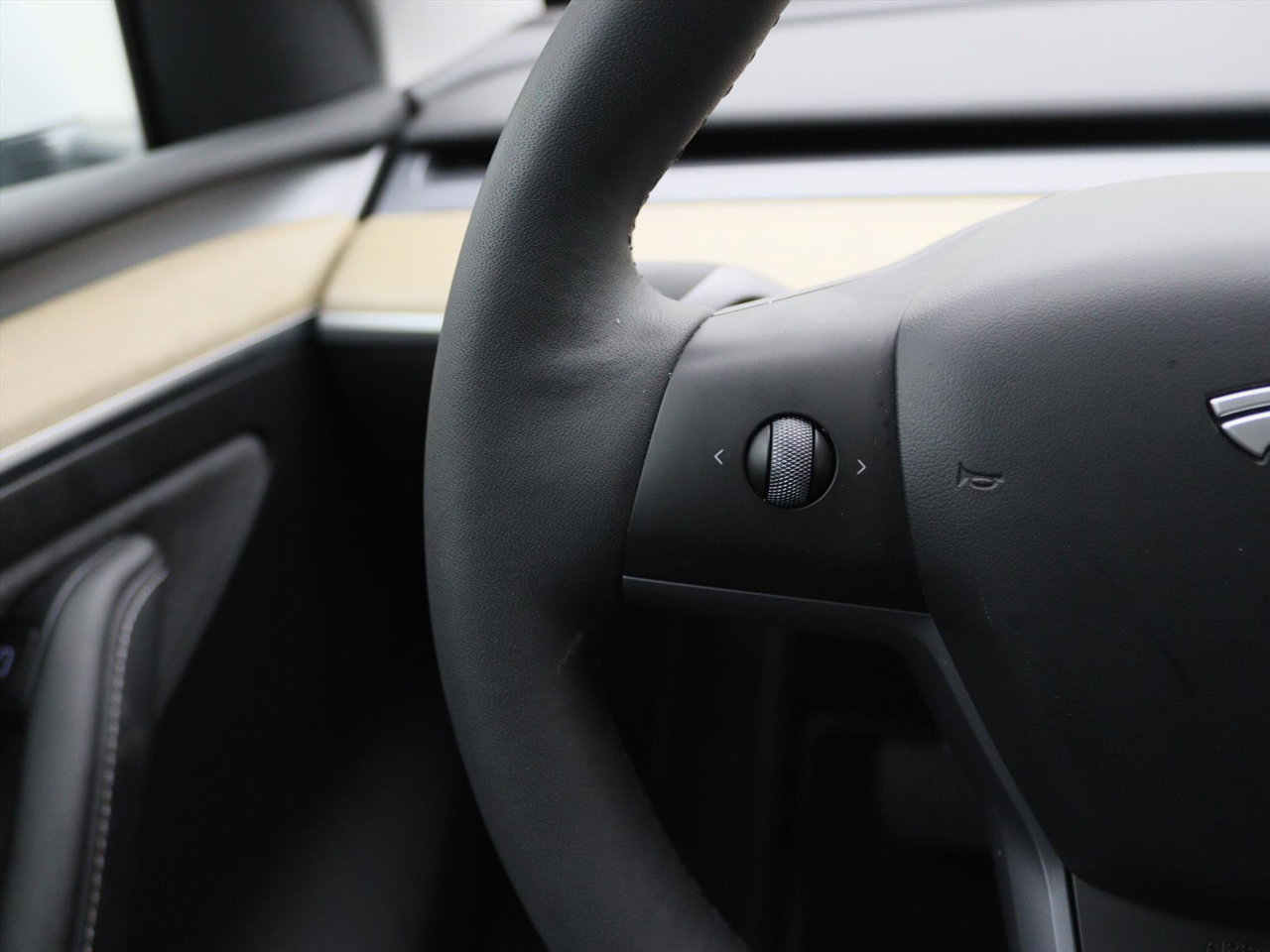 Tesla Model Y Standard RWD Plus 351pk 91,7% SoH [ LFP ACCU+AUTOPILOT+19 INCH+PREMIUM AUDIO ] 28