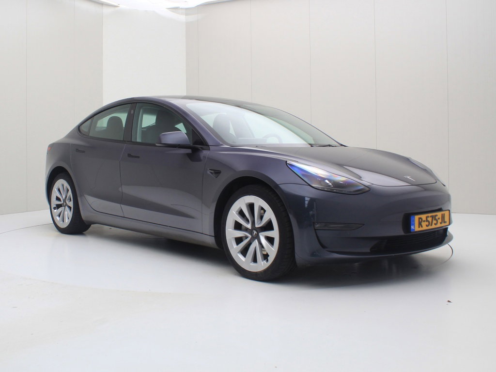 Tesla Model 3 Long-Range Dual Motor AWD 4