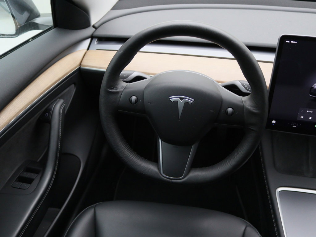 Tesla Model 3 Long-Range Dual Motor AWD 19