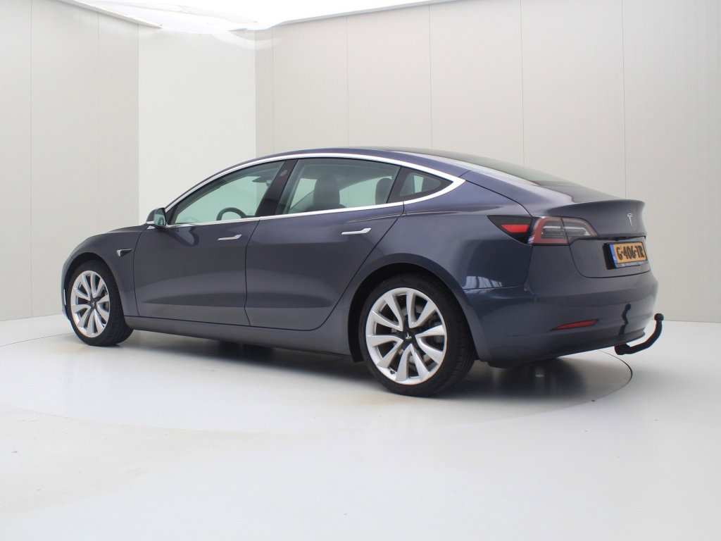 Tesla Model 3 Standard Plus RWD 4