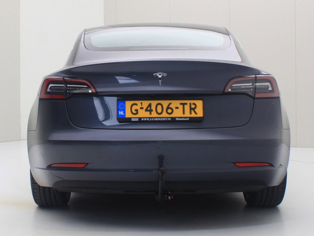 Tesla Model 3 Standard Plus RWD 7
