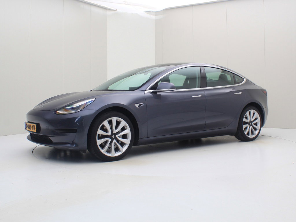Tesla Model 3 Standard Plus RWD 8