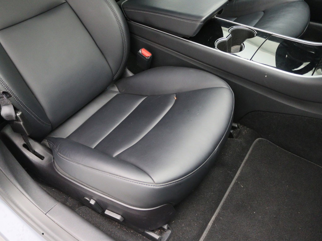 Tesla Model 3 Standard Plus RWD 17