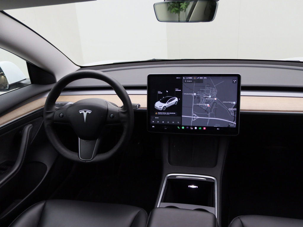 Tesla Model 3 Long-Range Dual Motor AWD 2