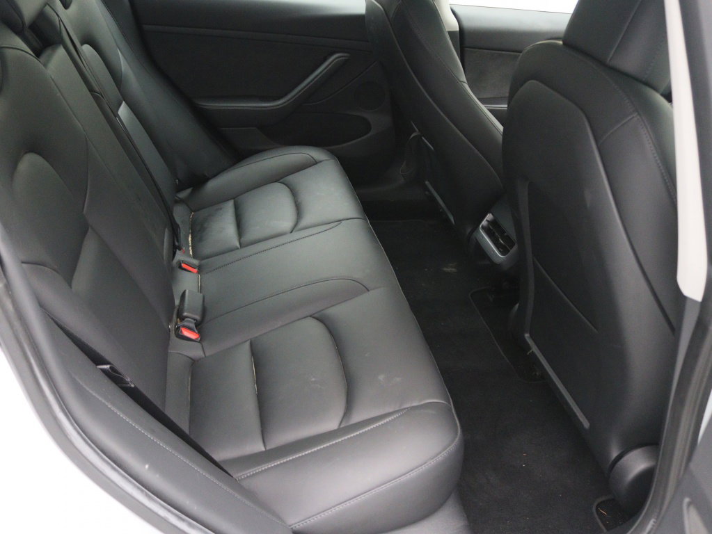 Tesla Model 3 Long-Range Dual Motor AWD 13