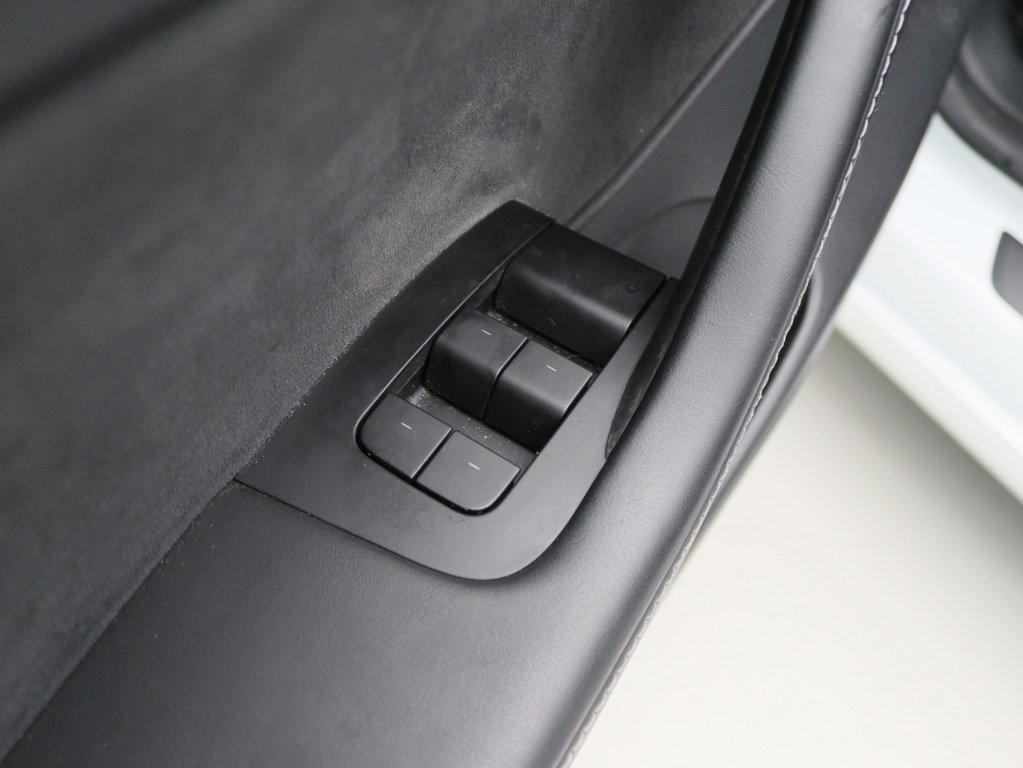 Tesla Model 3 Long-Range Dual Motor AWD 19