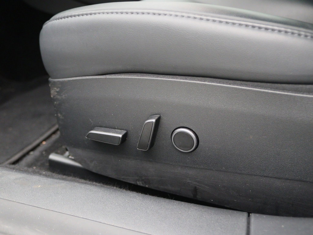 Tesla Model 3 Long-Range Dual Motor AWD 18