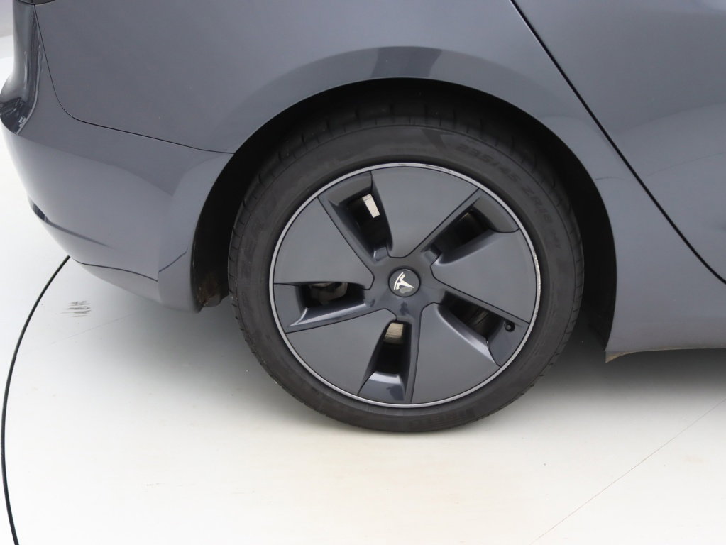Tesla Model 3 Standard Plus RWD 15