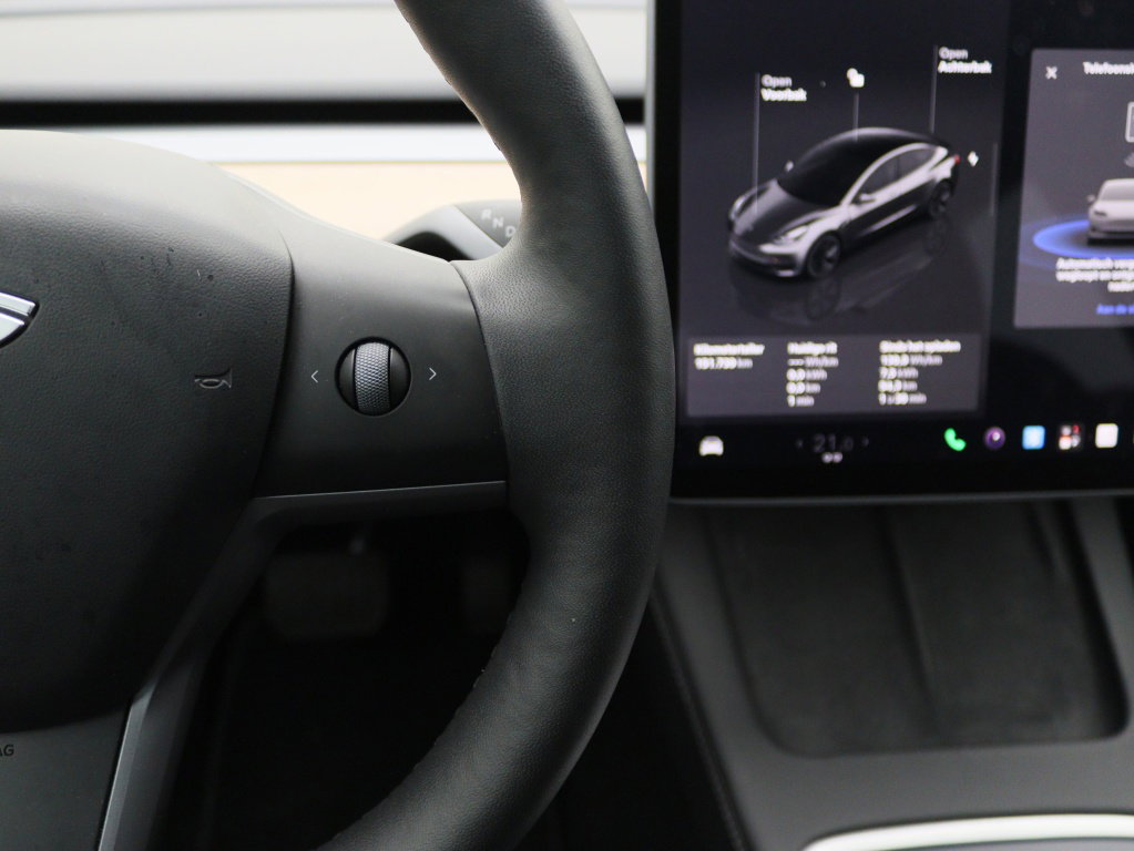 Tesla Model 3 Standard Plus RWD 26