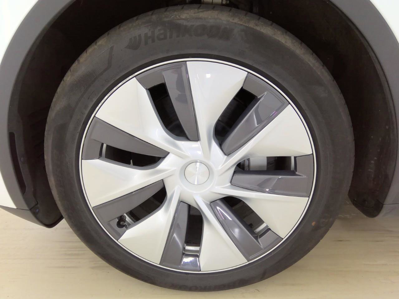 Tesla Model Y Standard RWD Plus 93% SoH [ AMD RYZEN+AUTOPILOT+19 INCH+PREMIUM AUDIO ] 12