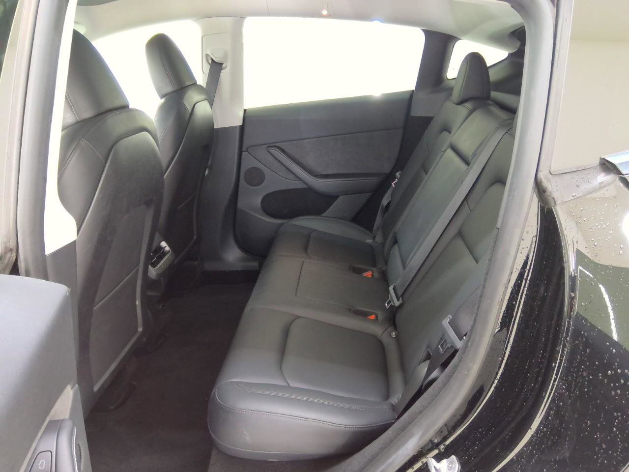 Tesla Model Y Standard RWD Plus 94,1% SoH [ AMD RYZEN+AUTOPILOT+19 INCH+PREMIUM AUDIO ] 9