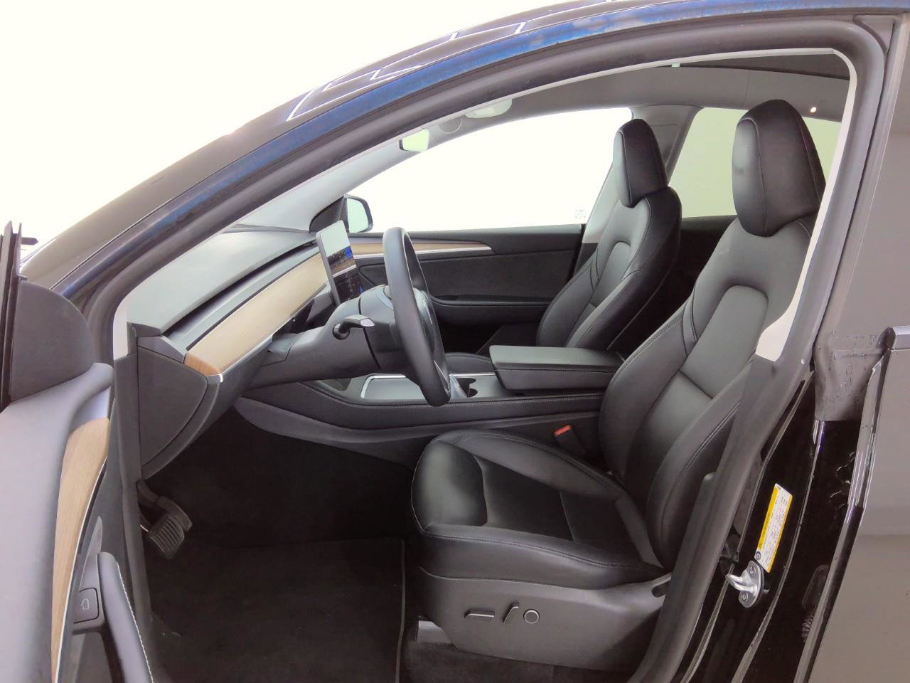 Tesla Model Y Standard RWD Plus 94,1% SoH [ AMD RYZEN+AUTOPILOT+19 INCH+PREMIUM AUDIO ] 8