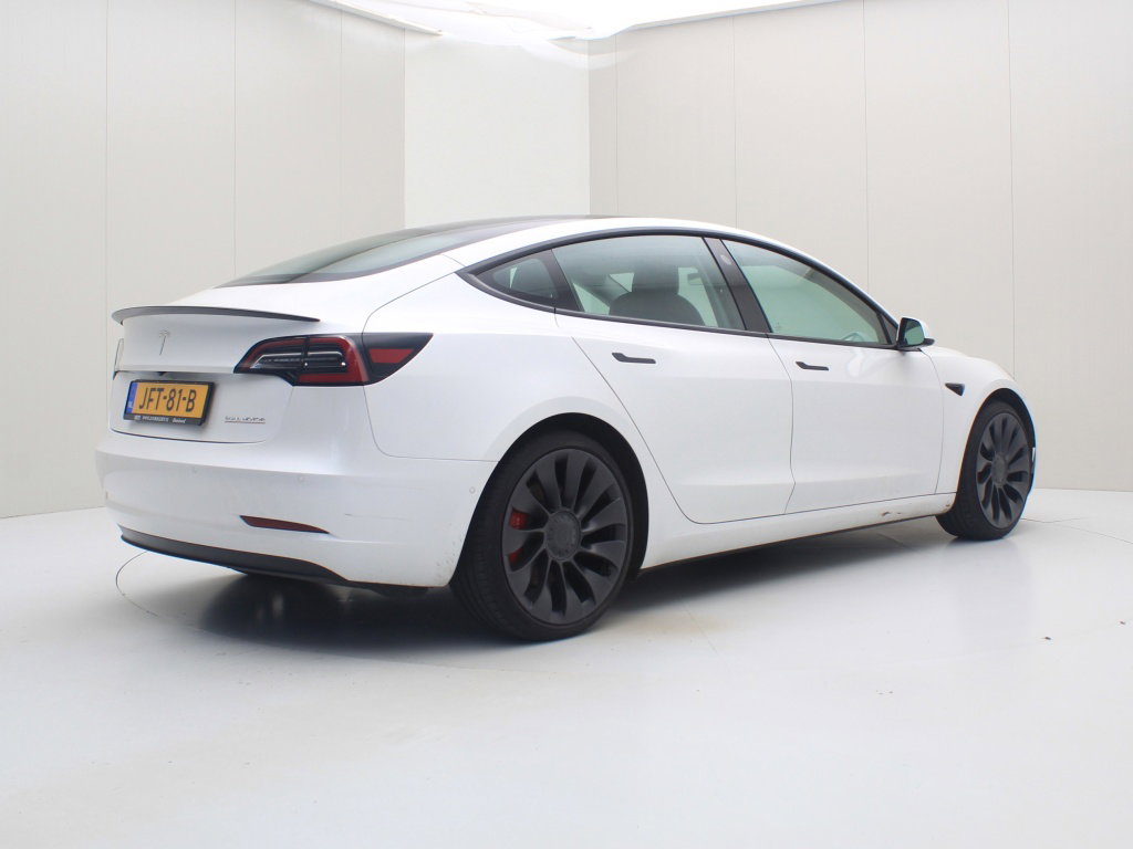Tesla Model 3 Performance Dual Motor AWD 2