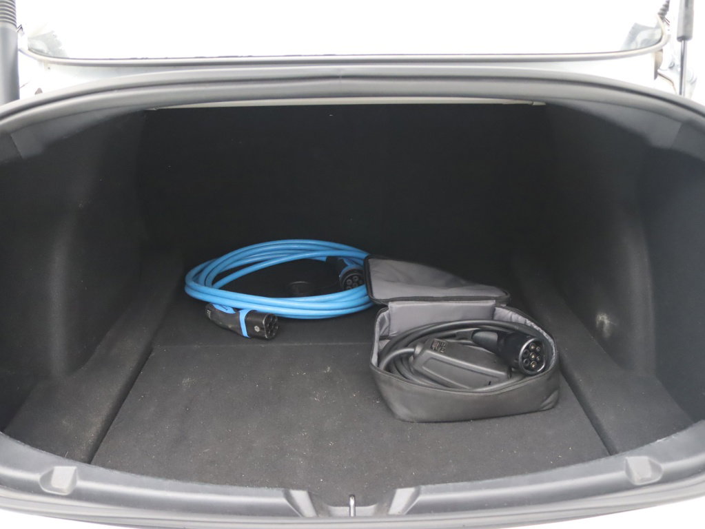 Tesla Model 3 Performance Dual Motor AWD 16