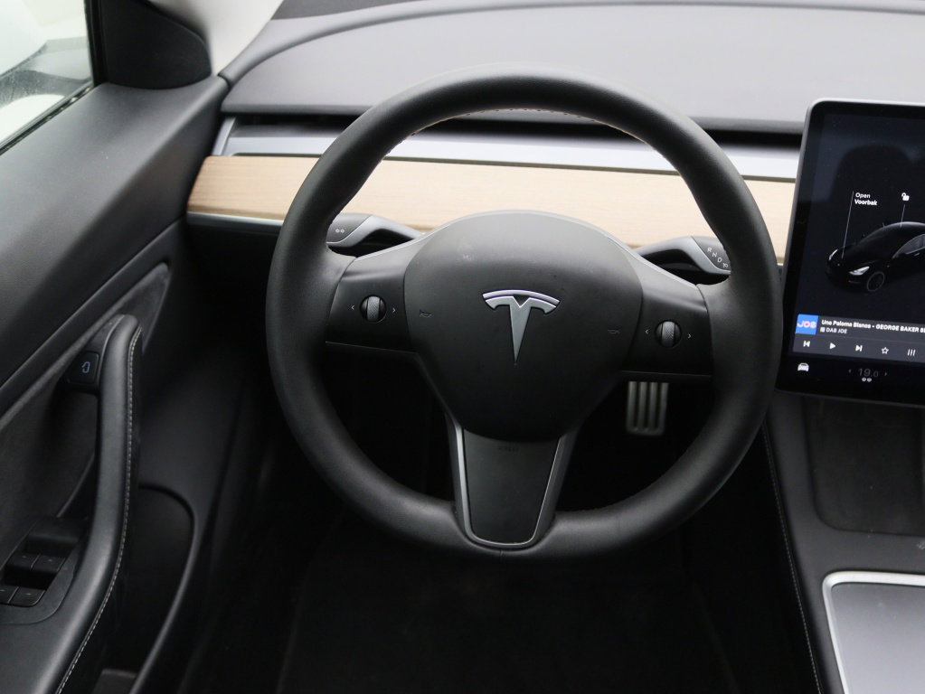 Tesla Model 3 Performance Dual Motor AWD 18