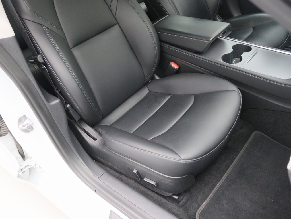 Tesla Model 3 Standard Plus RWD 29