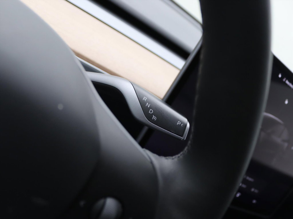 Tesla Model Y Long Range 345pk AWD 22