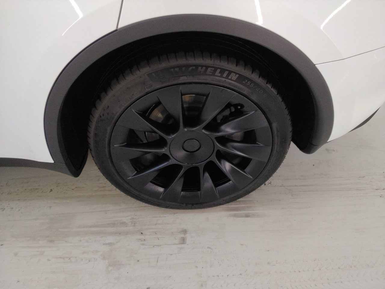 Tesla Model Y Model Y Standard RWD Plus 89.4% SoH [ TREKHAAK+AMD RYZEN+FSD+20 INCH+PREMIUM AUDIO 13