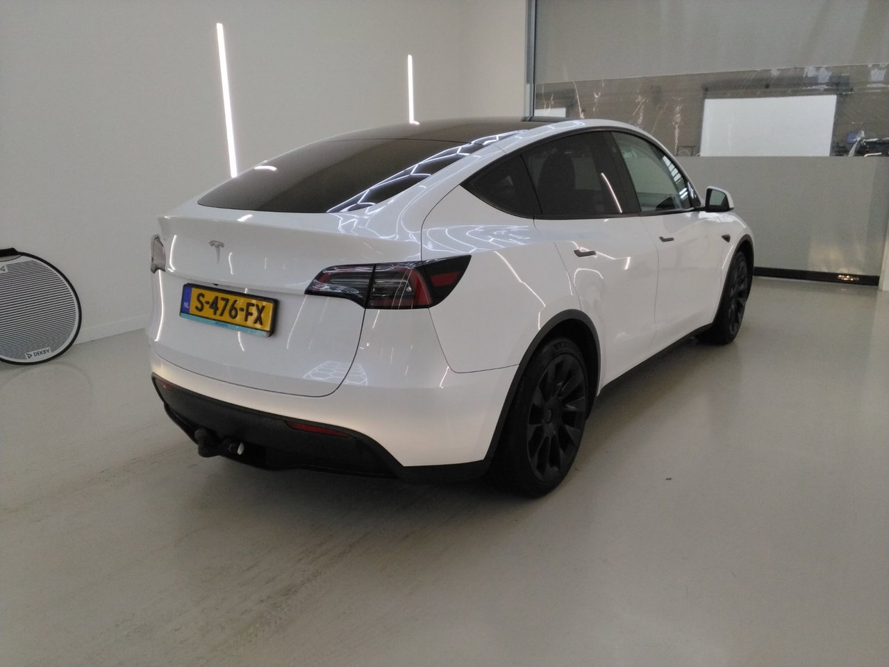 Tesla Model Y Model Y Standard RWD Plus 89.4% SoH [ TREKHAAK+AMD RYZEN+FSD+20 INCH+PREMIUM AUDIO 4