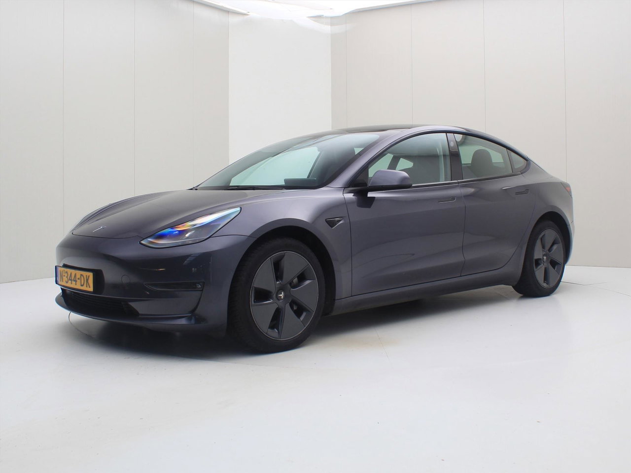 Tesla Model 3 Long-Range AWD 351pk 75 kWh 92,3% SoH FACELIFT [ WARMTEPOMP+FSD+620KM WLTP+PREMIUM AUDIO ]