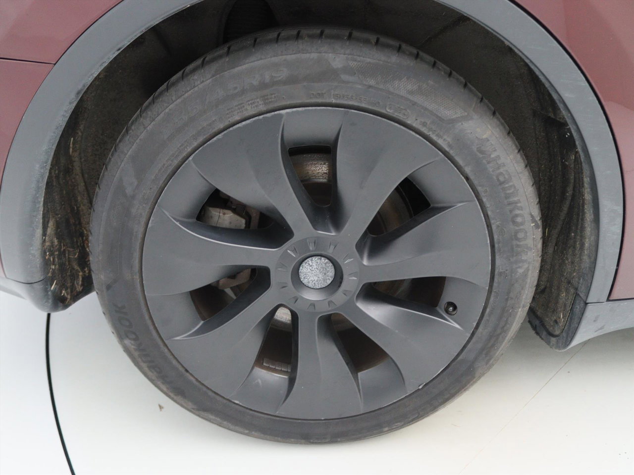 Tesla Model Y Standard RWD Plus [ TREKHAAK+AMD RYZEN+AUTOPILOT+20 INCH+PREMIUM AUDIO ] 9