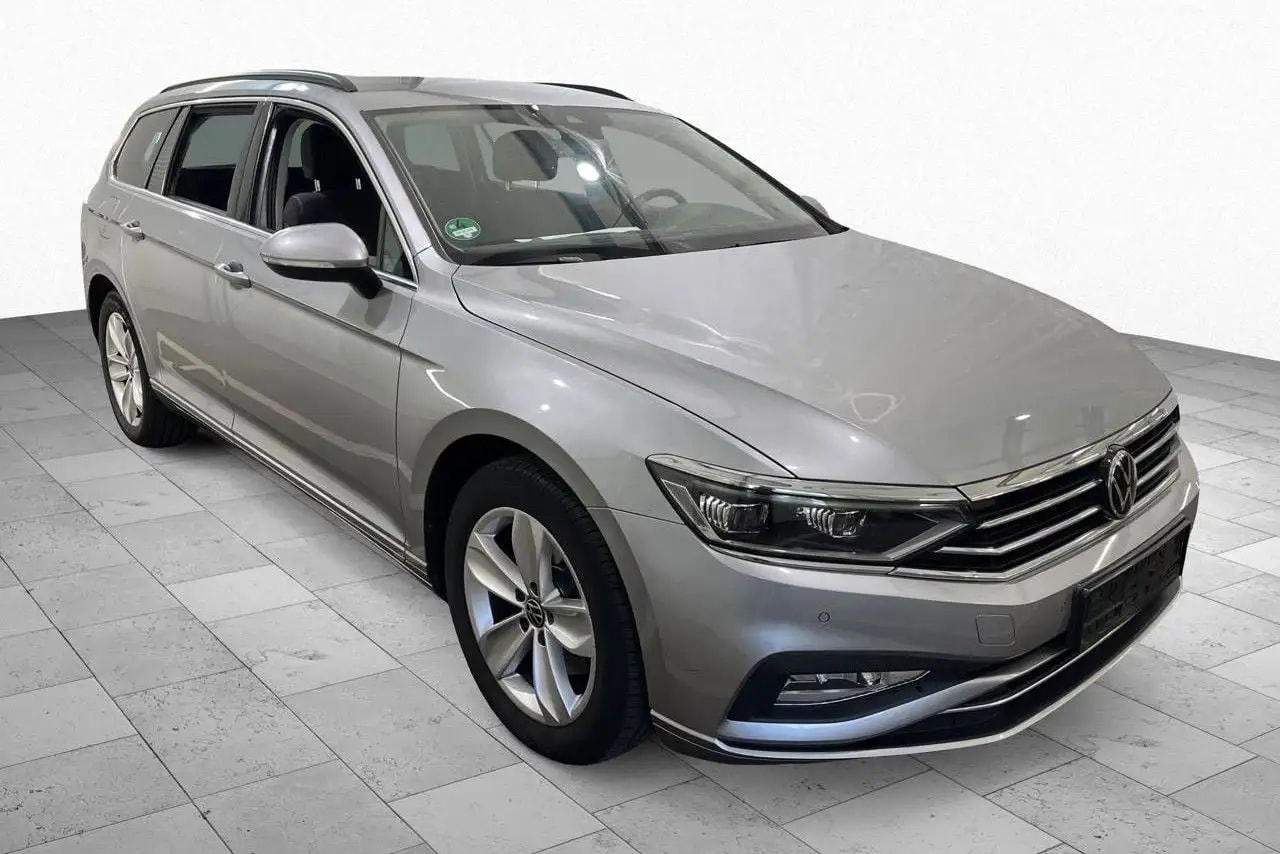 Volkswagen Passat Business Kamera*ACC*Massag**LM*IQLight