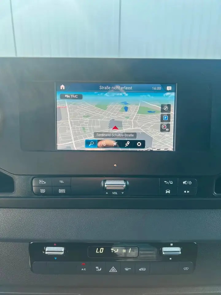 Mercedes-Benz Sprinter 314 AUTOMATIK NAVI TOTWINKEL KAMERA LED 17