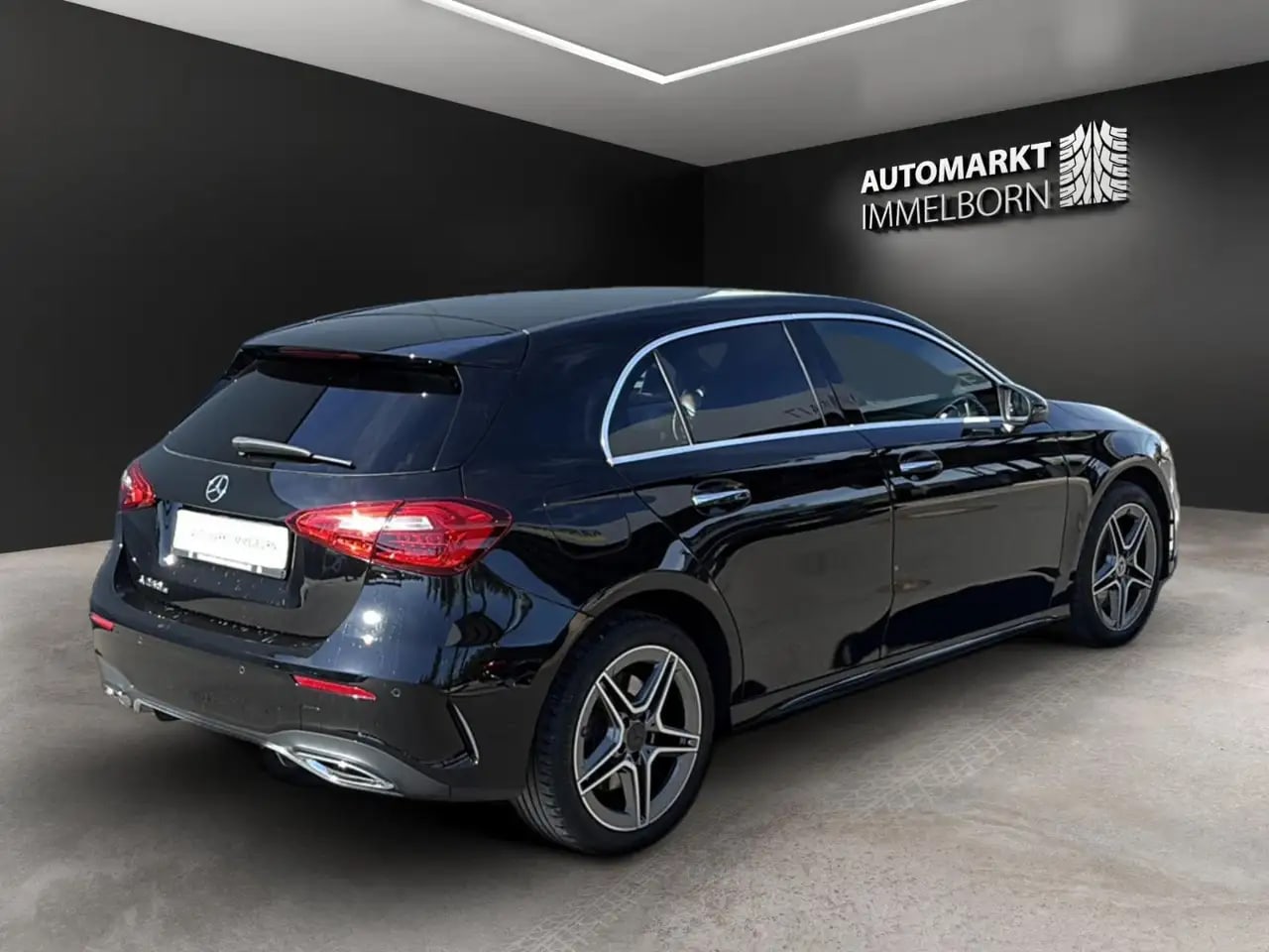 Mercedes-Benz A 250 e AMG Burmest*AHK*Alcantara*18*VZ*Spur 8
