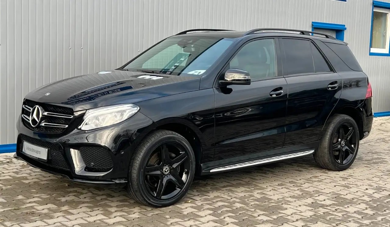 Mercedes-Benz GLE 350 4M AMG-LINE COMAND SCHIEBED. LED KEYLESS