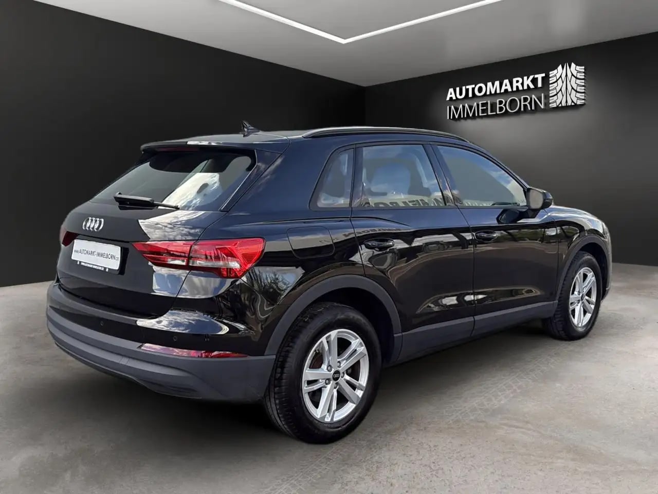 Audi Q3 35 TDI Virtual*LED*NaviTouch*SPUR*VKZ*Tempo*L 8