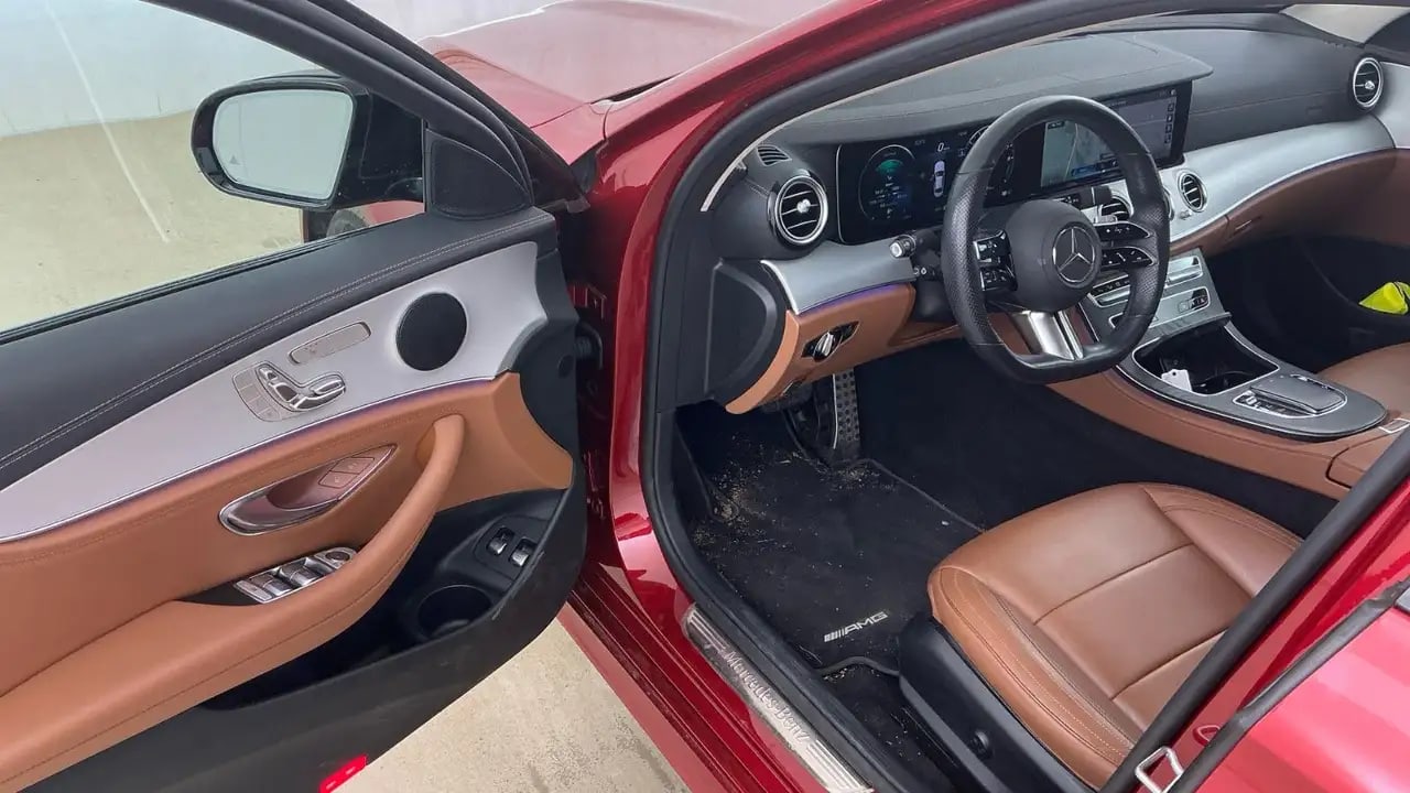 Mercedes-Benz E 300 e AMG Allrad 19*Pano*360*HUD*Distro*Night* 8