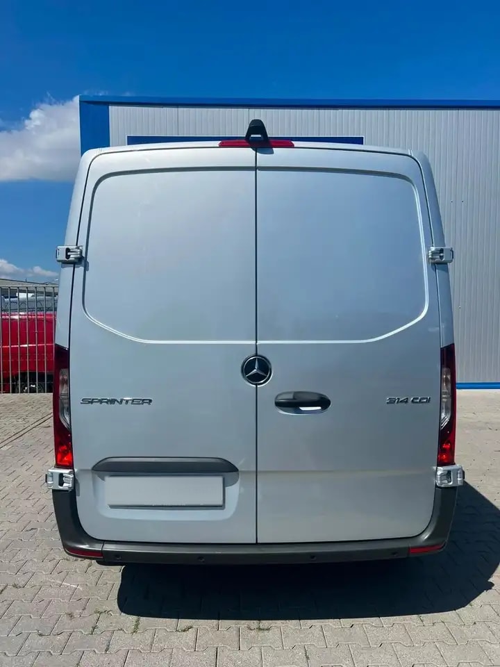 Mercedes-Benz Sprinter 314 AUTOMATIK NAVI TOTWINKEL KAMERA LED 9