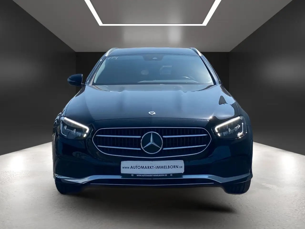 Mercedes-Benz E 300 de ALLRAD VollLeder*Kamera*SO100%*Avantgar 9