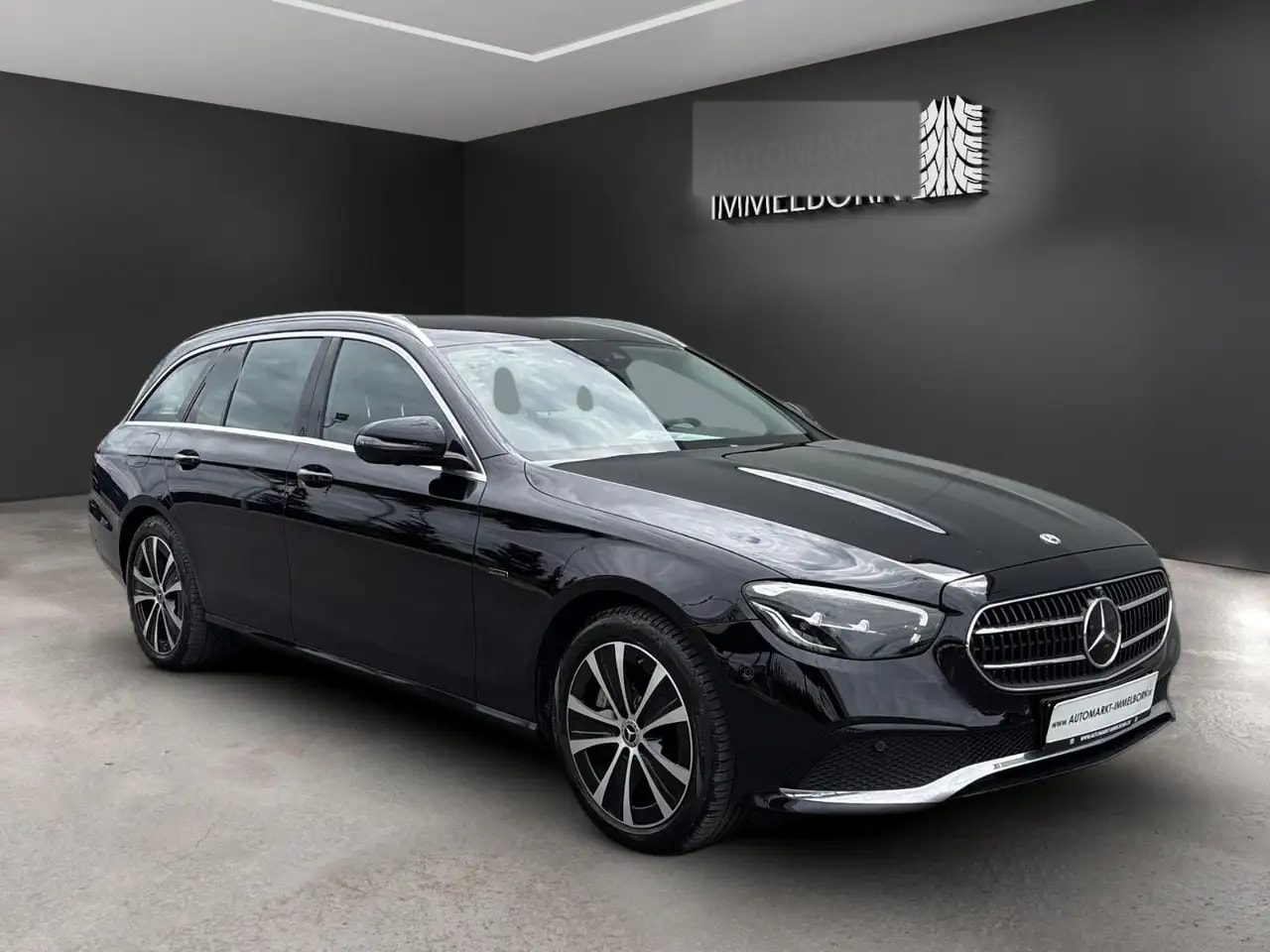 Mercedes-Benz E 300 de AHK*360*Distro*LED*Navi*DAB*SOH 96%*