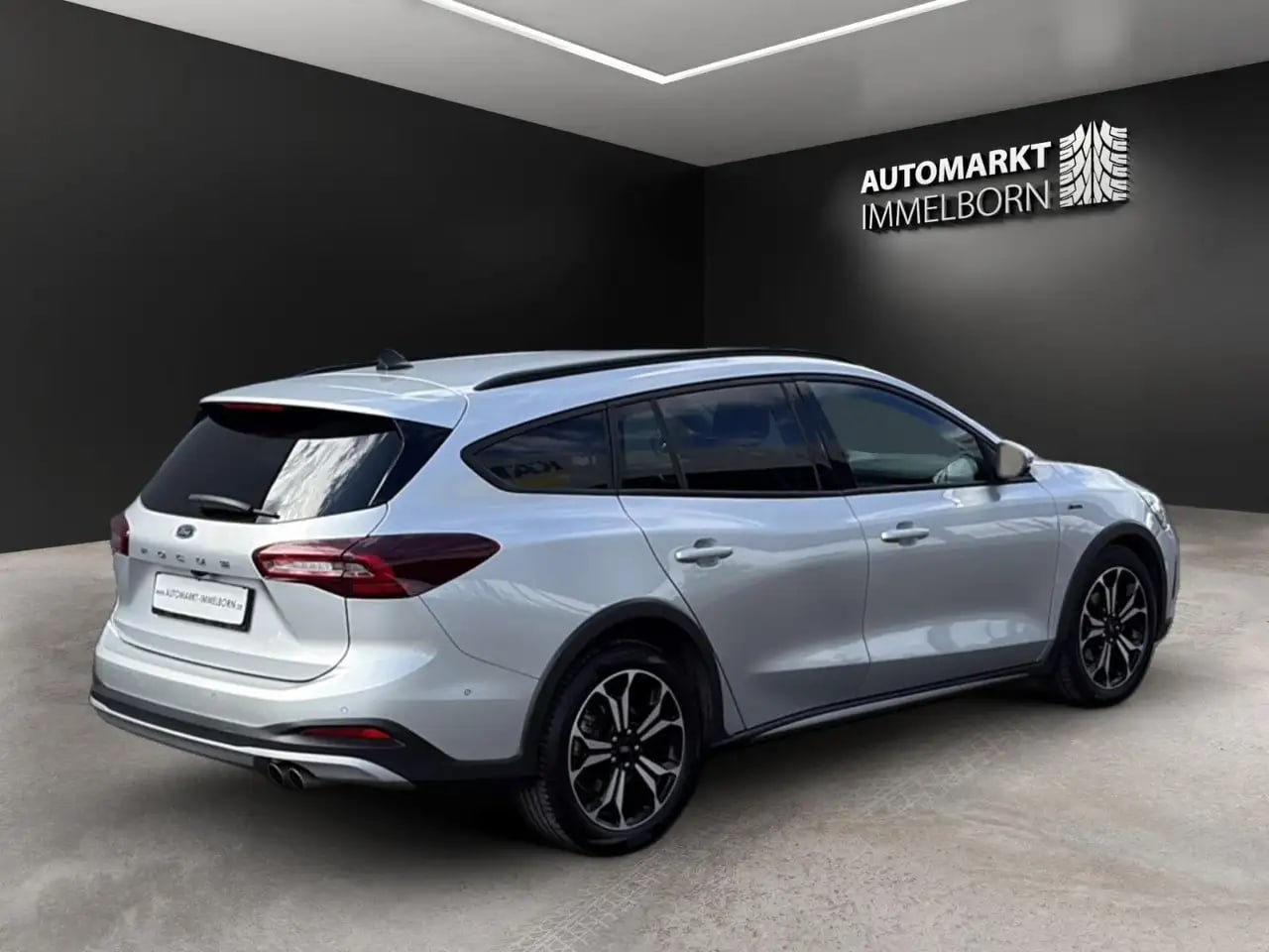 Ford Focus Active Vignale LEDER*Kamera*AHK*LED*18*DAB 8