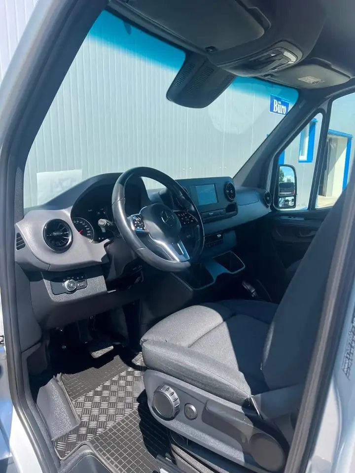 Mercedes-Benz Sprinter 314 AUTOMATIK NAVI TOTWINKEL KAMERA LED 10