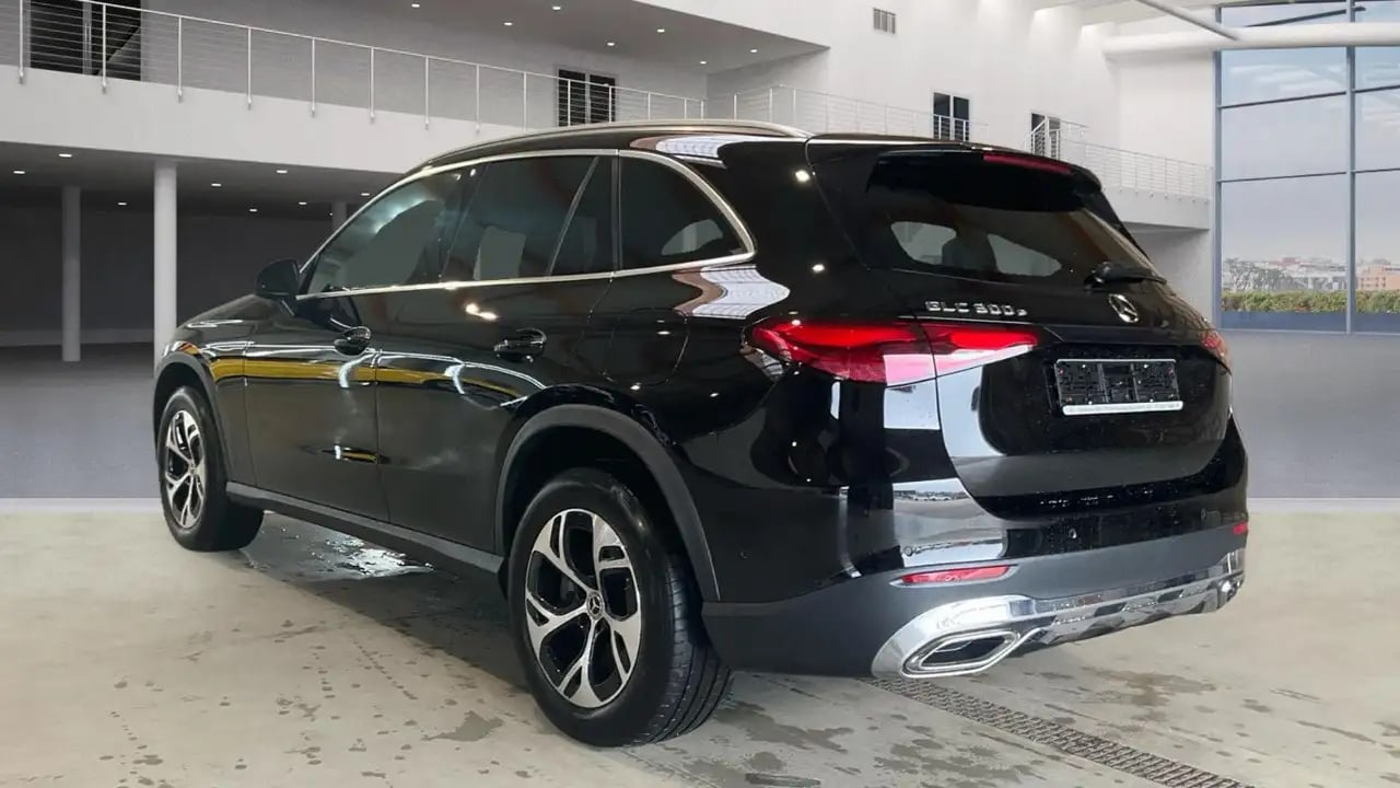 Mercedes-Benz GLC 300 e VollLeder*Distro*Kamera*LED*18*NaviTou 5
