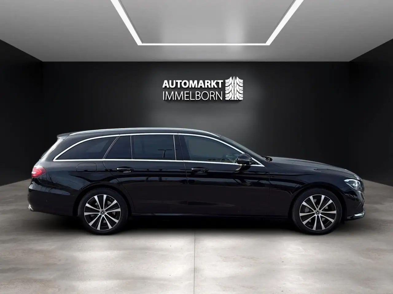 Mercedes-Benz E 300 e AHK*Kamera*lED*Navi*DAB*18*eleSitze*1Han 12