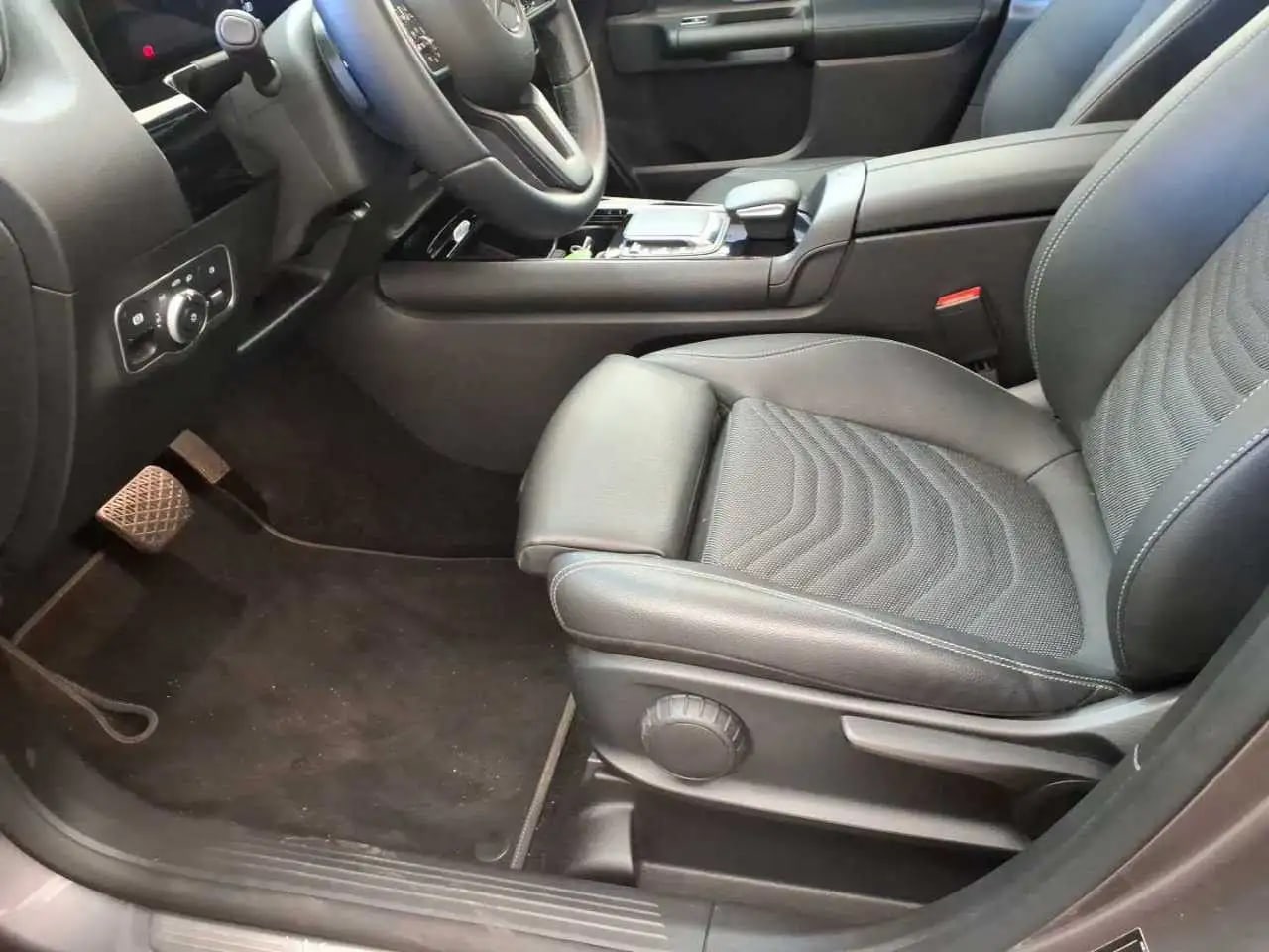 Mercedes-Benz GLA 180 d Kamera*LED*Navi*MBUX*Teilleder*17*DAB 9