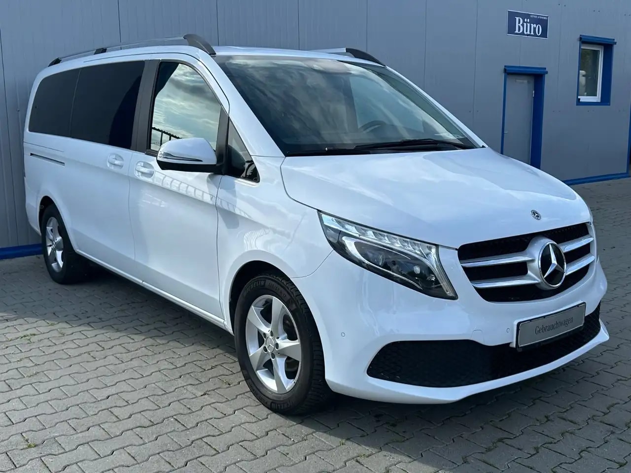 Mercedes-Benz V 220 LANG 9G-TR WEBASTO NAVI MBUX KAMERA 7-SITZ 2