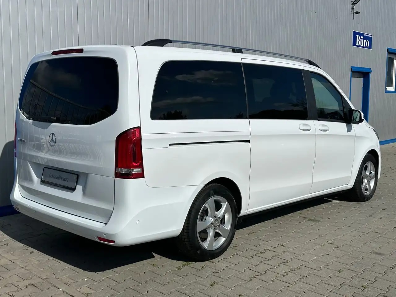 Mercedes-Benz V 220 LANG 9G-TR WEBASTO NAVI MBUX KAMERA 7-SITZ 8