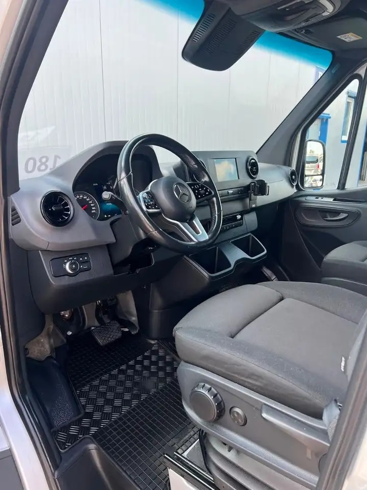 Mercedes-Benz Sprinter 314 AUTOMATIK NAVI TOTWINKEL KAMERA LED 10