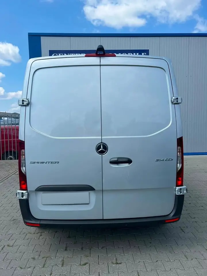 Mercedes-Benz Sprinter 314 AUTOMATIK NAVI TOTWINKEL KAMERA LED 8