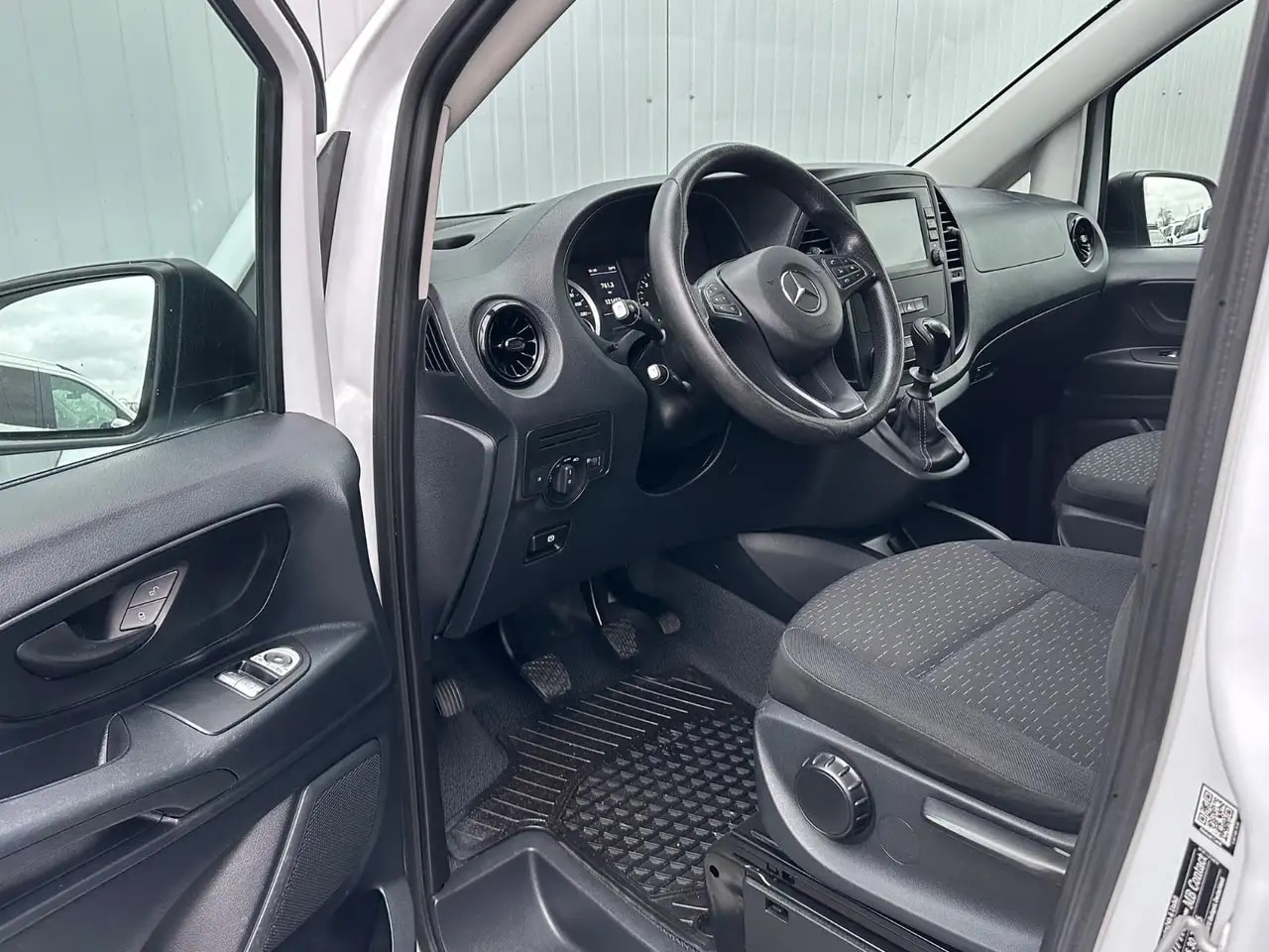 Mercedes-Benz Vito 114 MIXTO KOMPAKT 6-G KLIMA MBUX KAMERA AHK 11