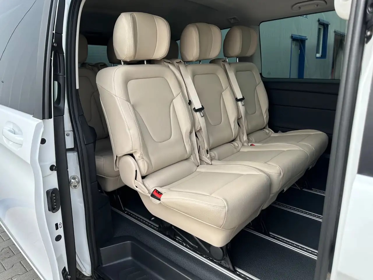 Mercedes-Benz V 220 V220 d LANG 4M 9G WEBASTO NAVI MBUX AHK 8-SITZER 16