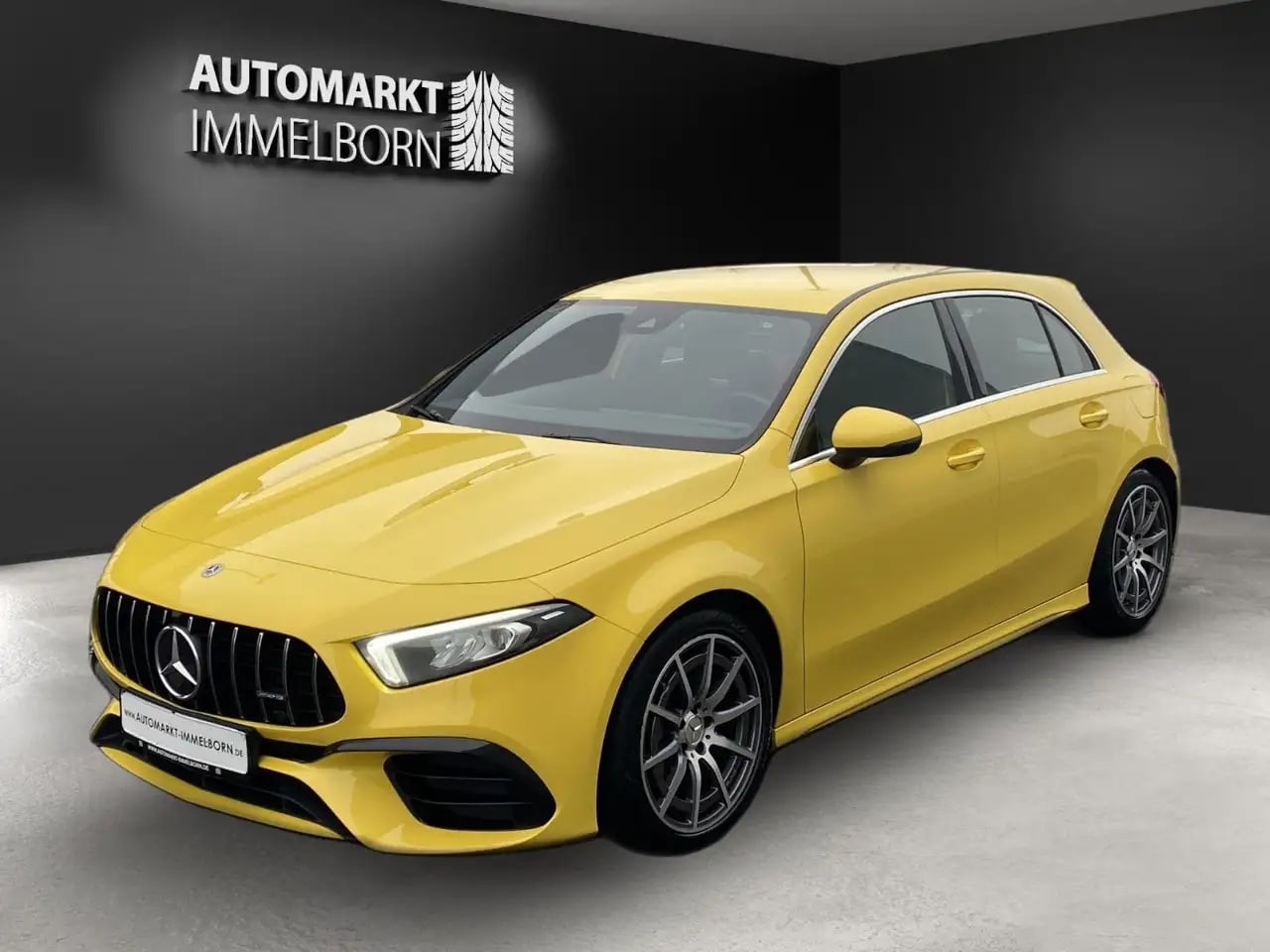 Mercedes-Benz A 45 AMG 4Ma Alcantara*LED*DAB*18*DigTacho 2