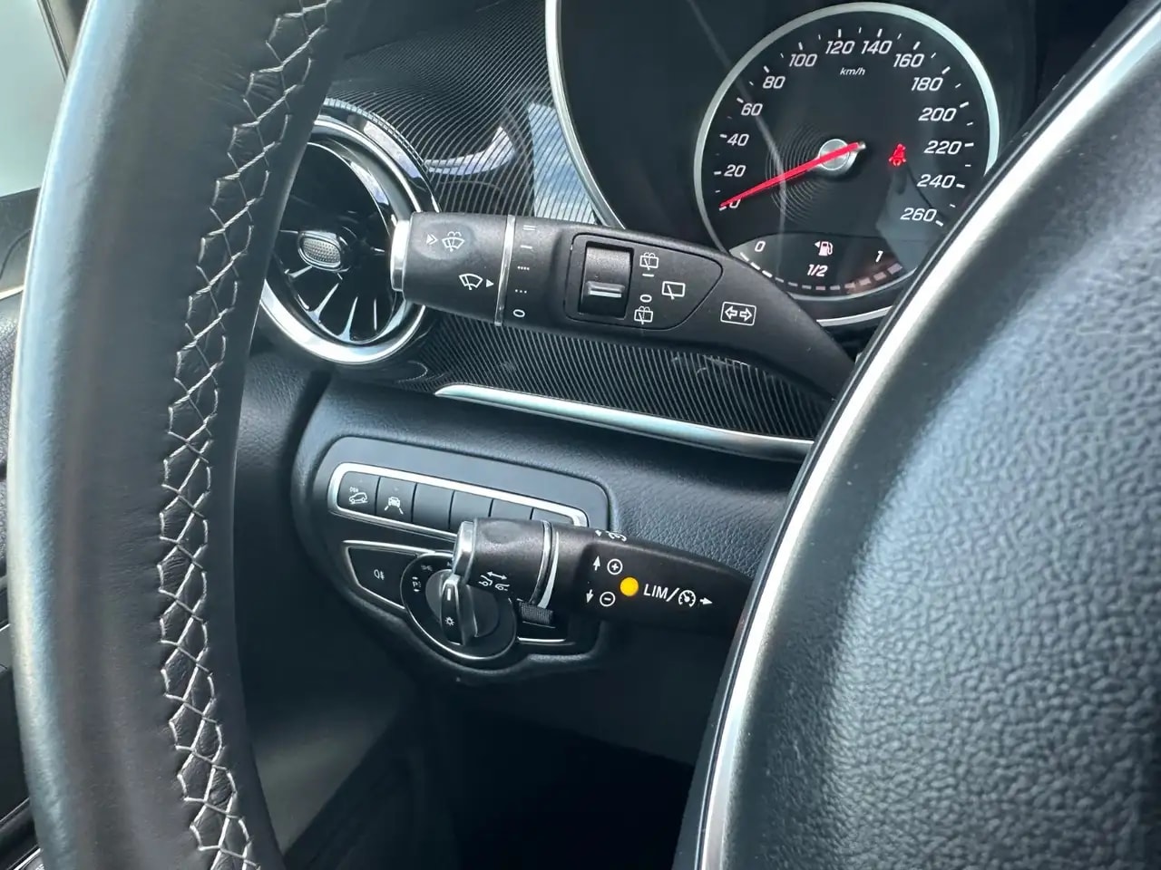 Mercedes-Benz V 220 V220 d LANG 4M 9G WEBASTO NAVI MBUX AHK 7-SITZER 12