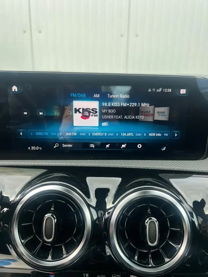 Mercedes-Benz A 180 2xAMG-LINE PANORAMA LED NAVI PARKASSISTENT 20
